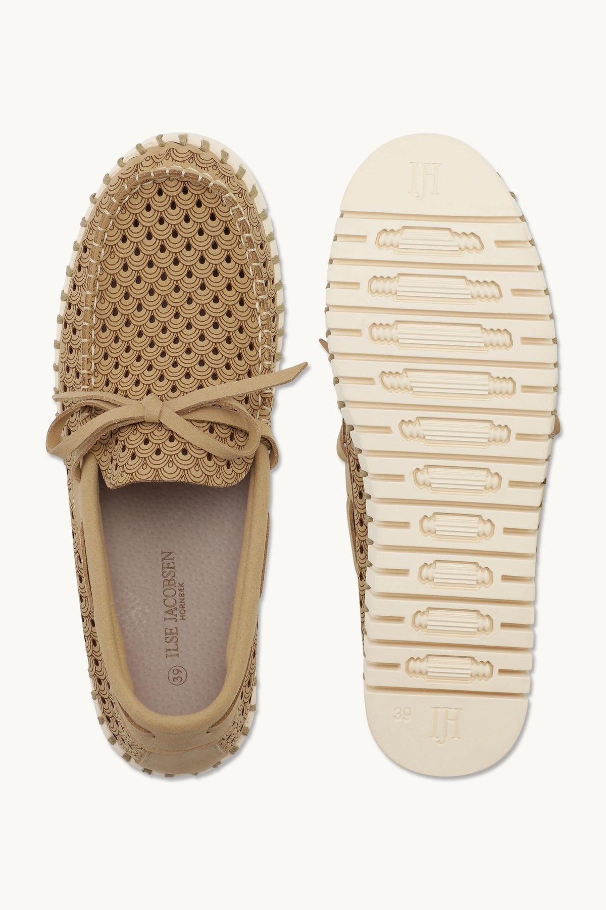 Tulip Sailor Shoe - Latte Pearled Ivory