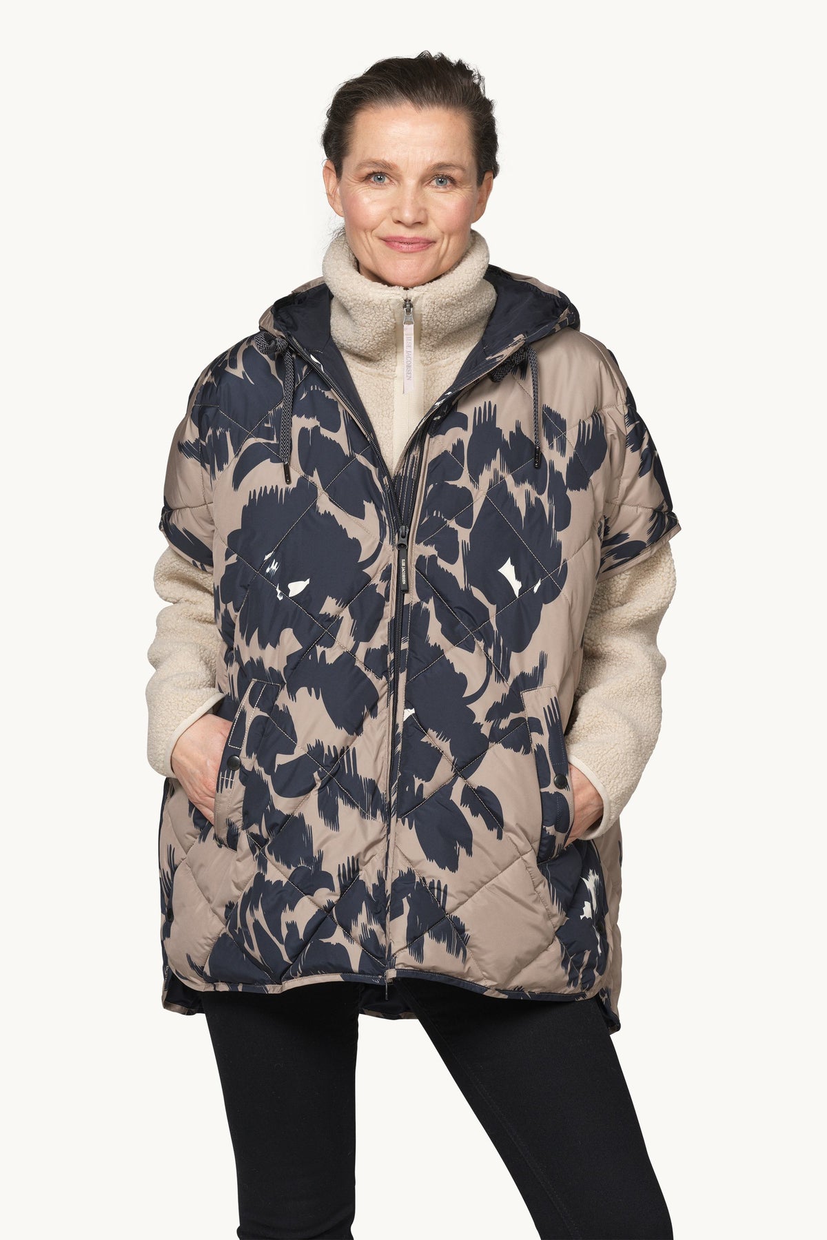 Vatteret Vest - Floral Decors
